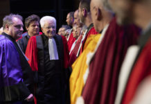 Il Presidente della Repubblica, Sergio Mattarella in occasione della cerimonia di consegna dell’onorificenza accademica di Dottore Honoris Causa dall’Università di Aix-Marseille (foto di Francesco Ammendola - Ufficio per la Stampa e la Comunicazione della Presidenza della Repubblica)